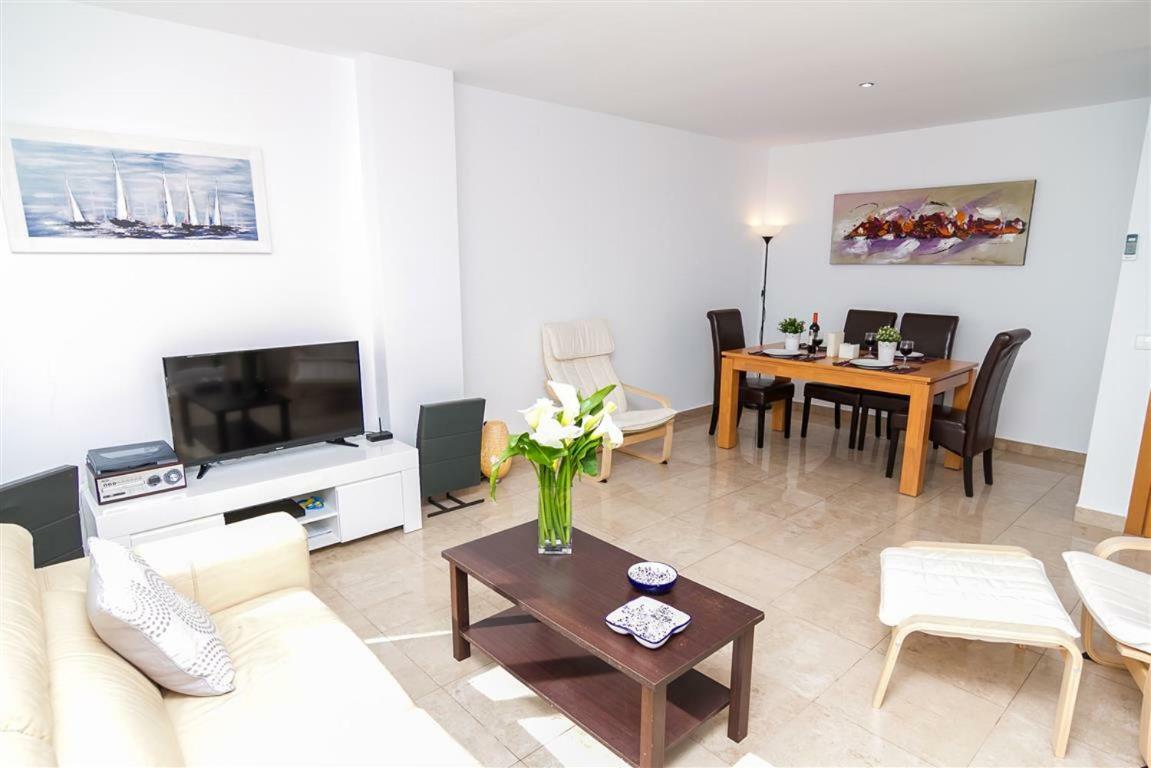 شقة Duplex Vistas Al Mar En La Duquesa مانيلفا المظهر الخارجي الصورة